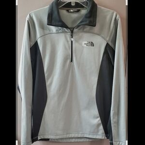 The North Face Light Gray and Dark Gray Half-Zip Pullover. Sz S